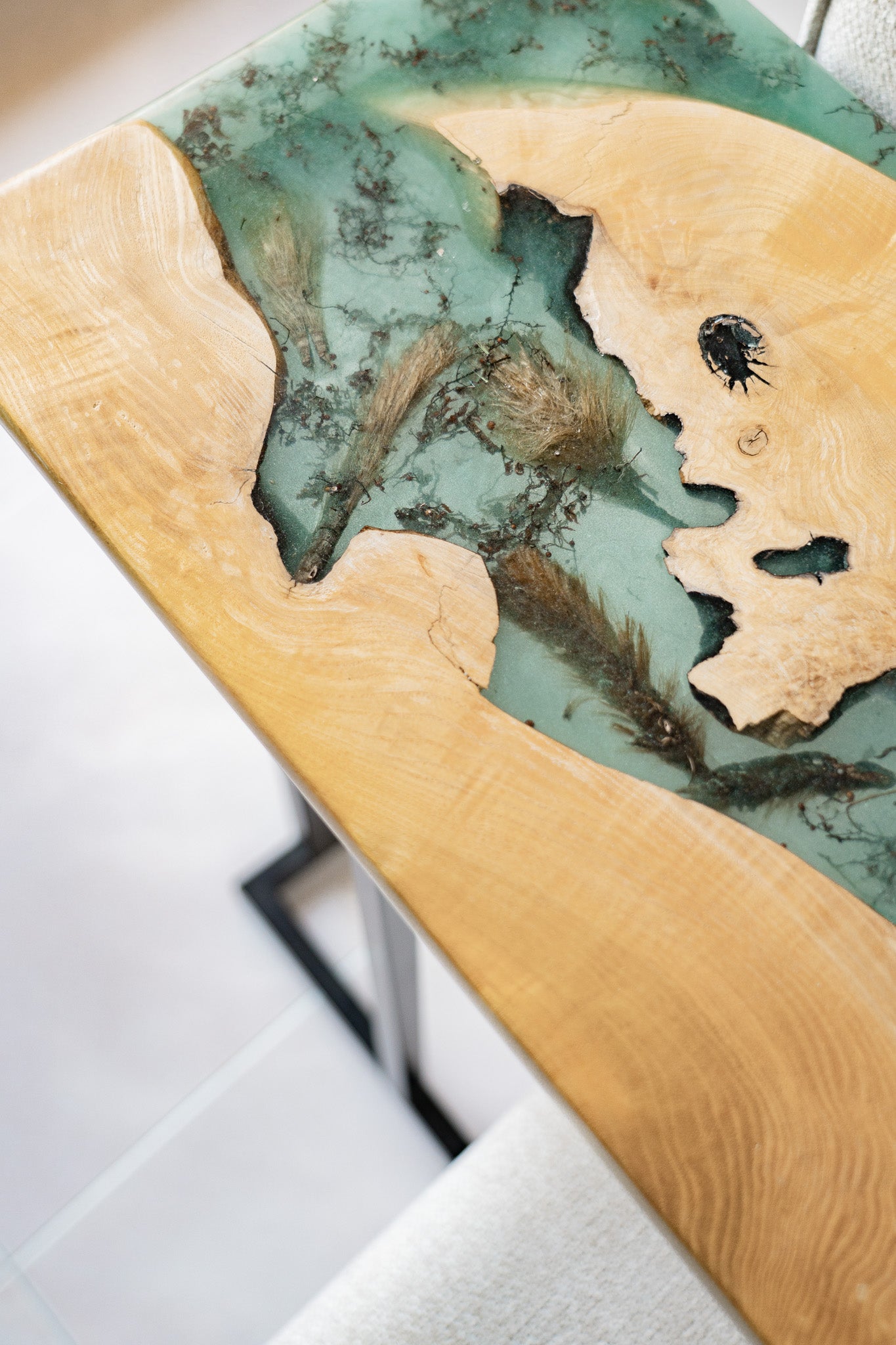 Close-up image of the Ibiza table line
