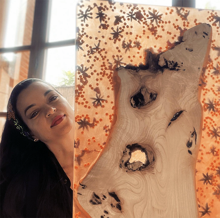 Handcrafted tray - VAL003BA